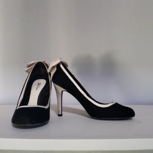 Black and Beige (white) bow dress heels